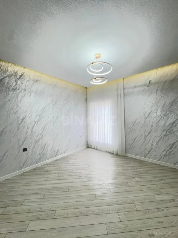 Satılır 5 otaqlı həyət evi 240 m²
