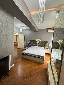Satılır 3 otaqlı mənzil 115 m²