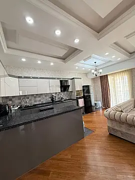 Satılır 3 otaqlı mənzil 115 m²