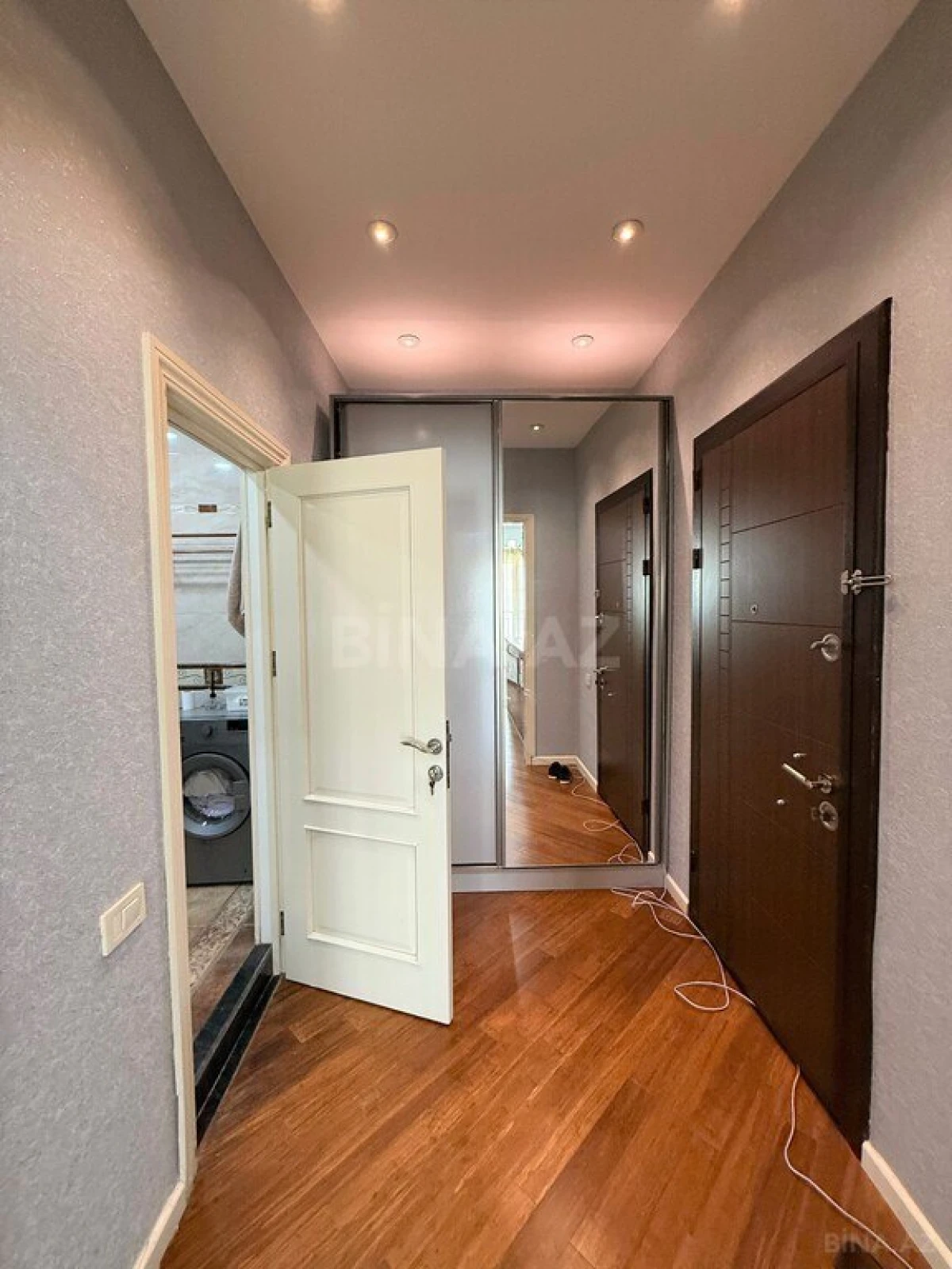 Satılır 3 otaqlı mənzil 115 m²