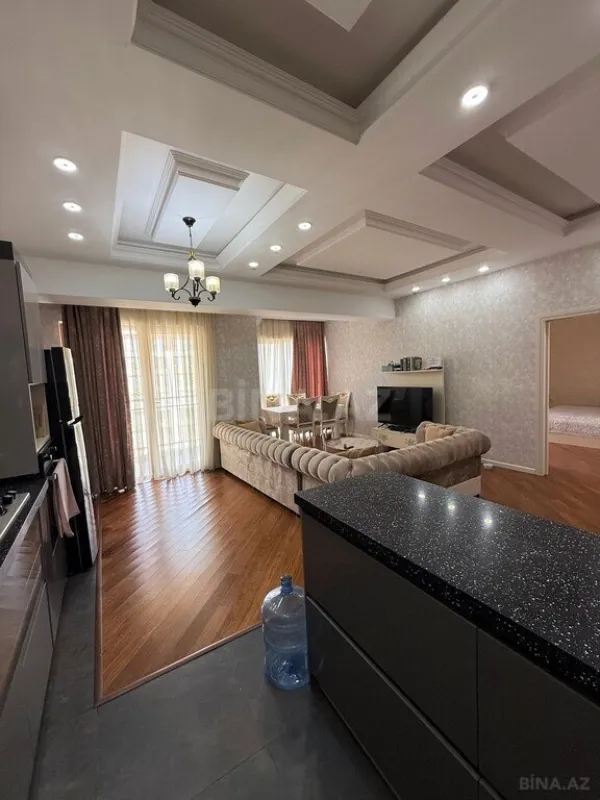 Satılır 3 otaqlı mənzil 115 m²