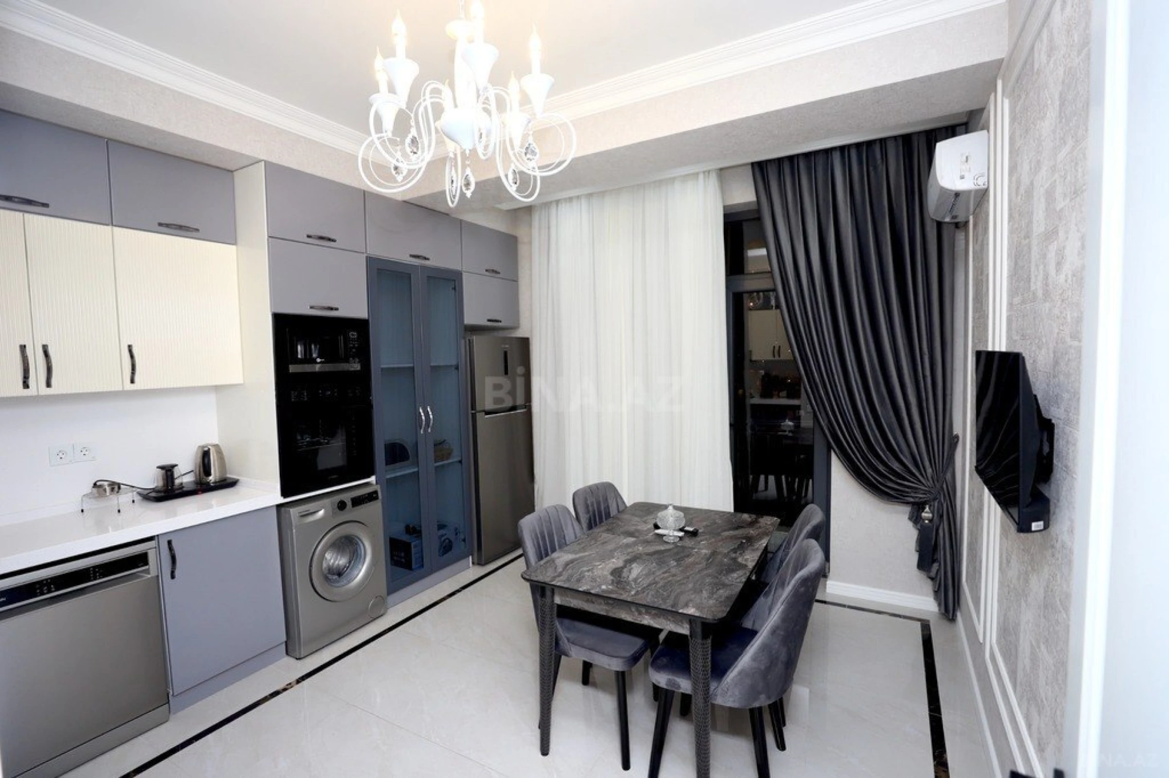 Kirayə verilir 3 otaqlı mənzil 120 m²