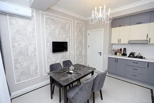 Kirayə verilir 3 otaqlı mənzil 120 m²