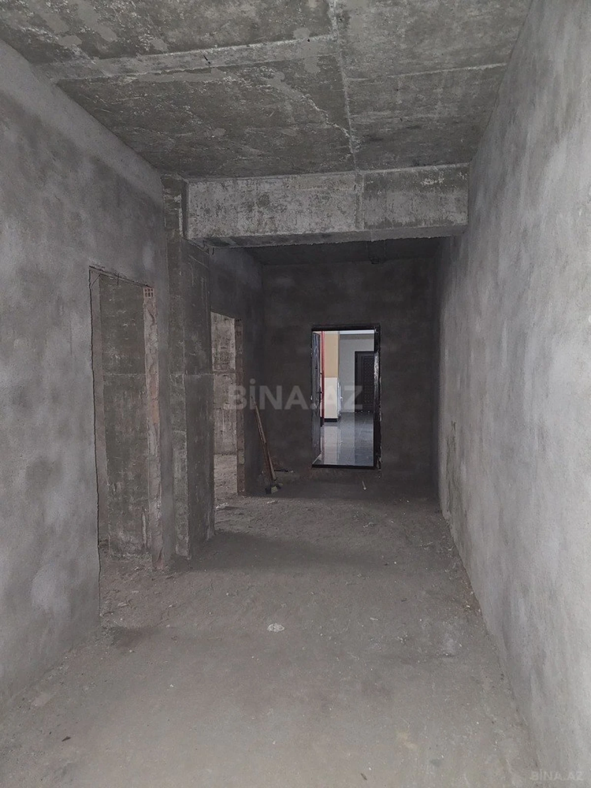 Satılır 3 otaqlı mənzil 137 m²