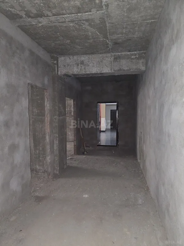 Satılır 3 otaqlı mənzil 137 m²
