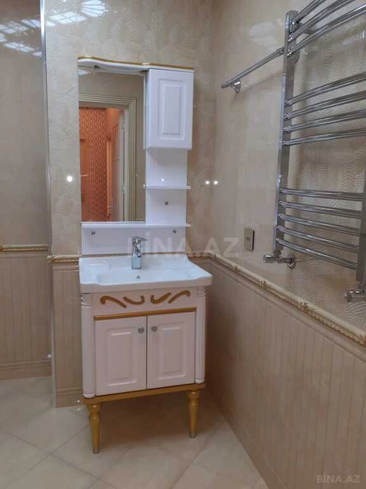 Kirayə verilir 2 otaqlı mənzil 80 m²