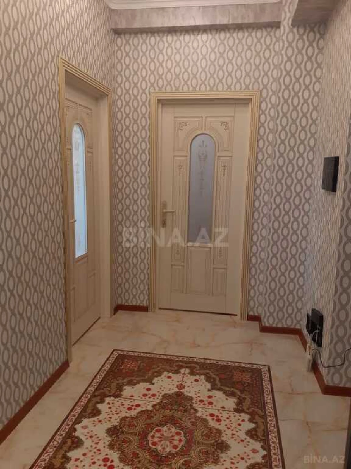 Kirayə verilir 2 otaqlı mənzil 80 m²