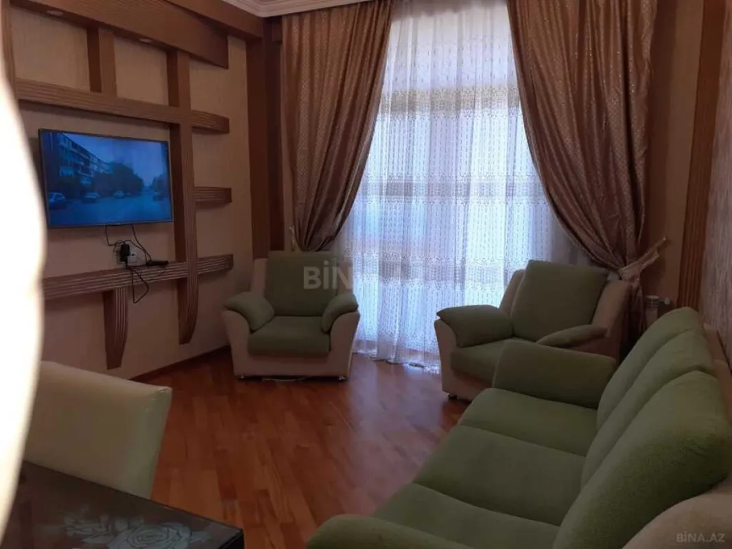 Kirayə verilir 2 otaqlı mənzil 80 m²