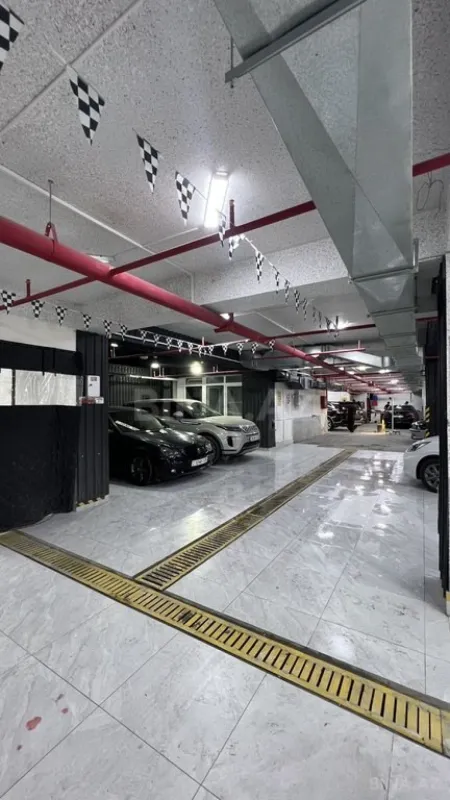 Satılır obyekt 490 m²