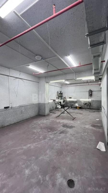 Satılır obyekt 490 m²