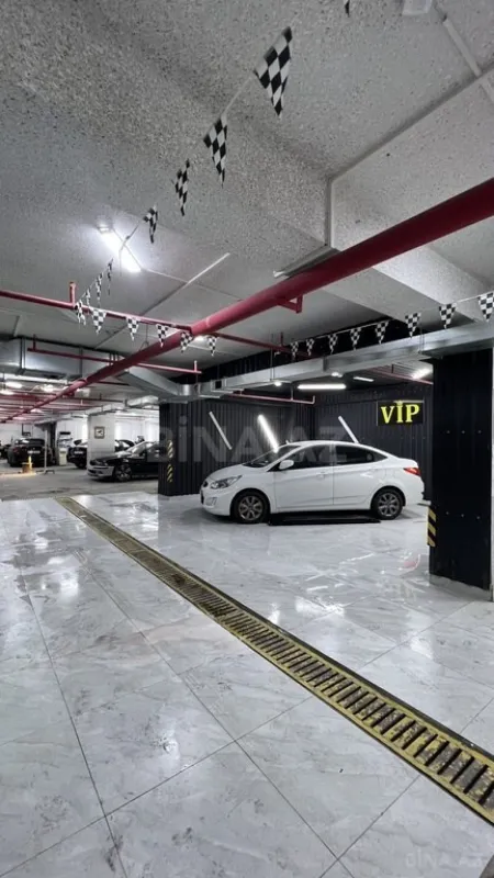 Satılır obyekt 490 m²