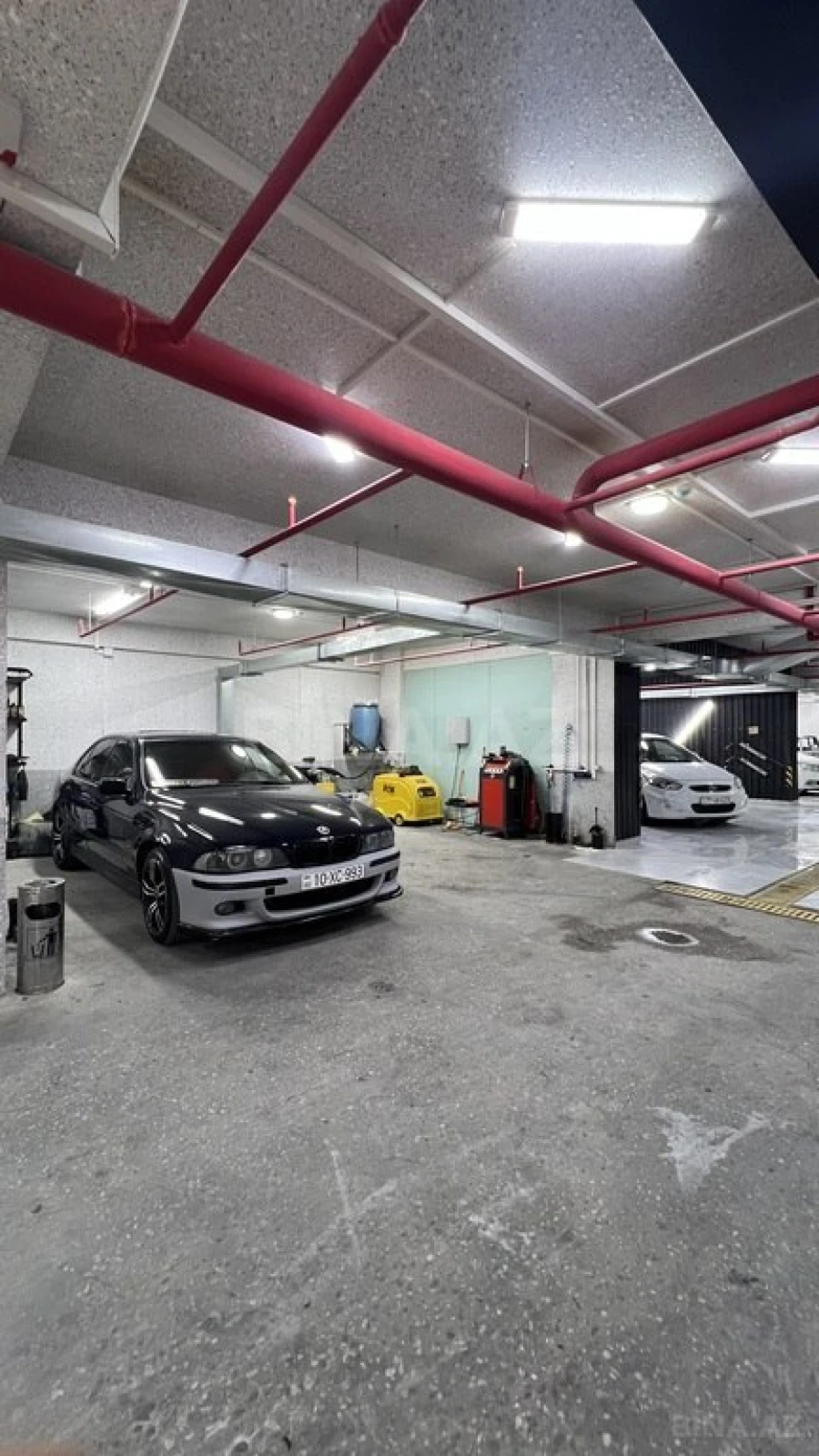 Satılır obyekt 490 m²