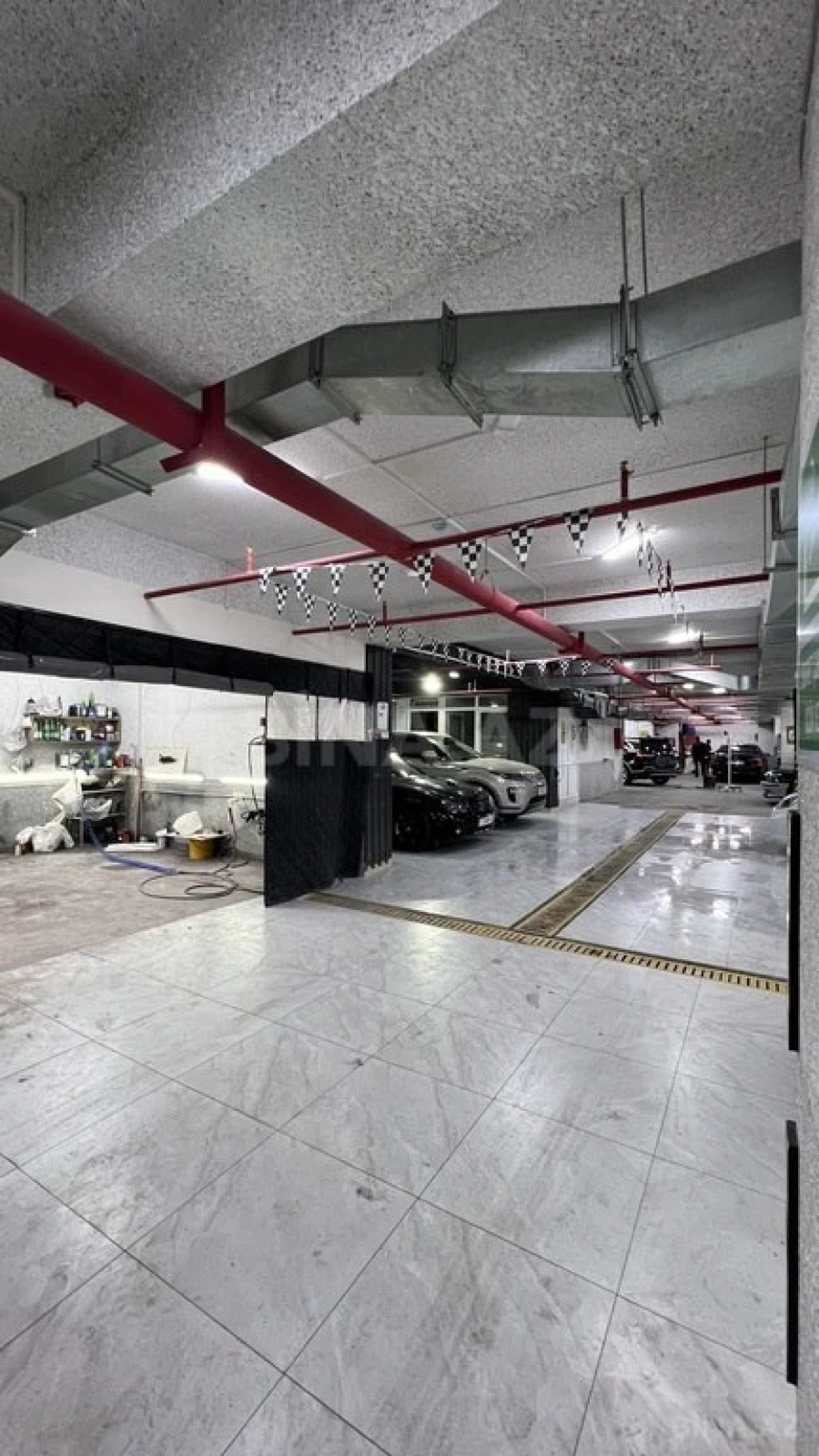 Satılır obyekt 490 m²