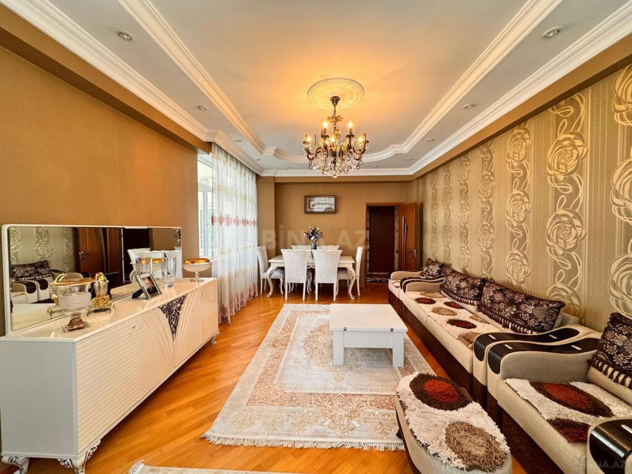 Satılır 2 otaqlı mənzil 96 m²