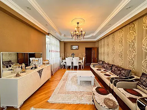 Satılır 2 otaqlı mənzil 96 m²