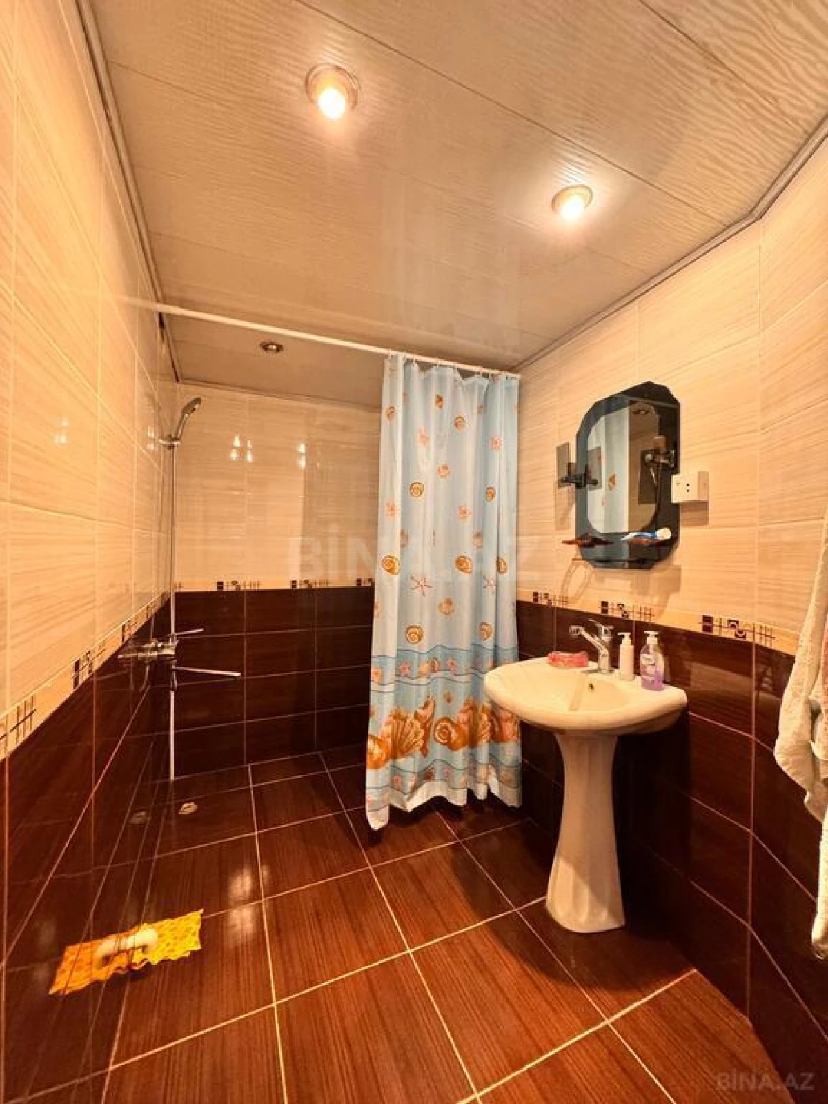 Satılır 2 otaqlı mənzil 96 m²