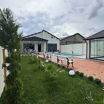 Satılır 4 otaqlı həyət evi 170 m²
