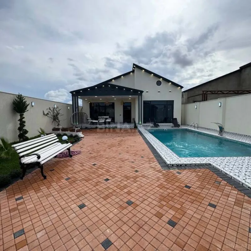 Satılır 4 otaqlı həyət evi 170 m²