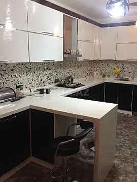 Satılır 3 otaqlı mənzil 158 m²