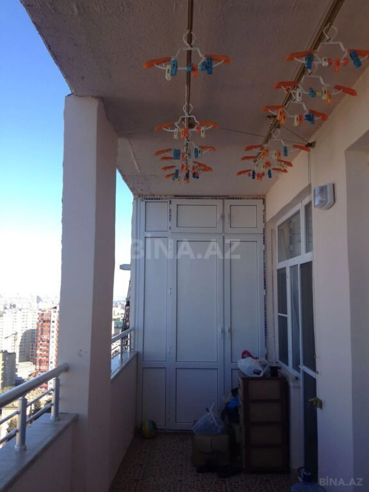 Satılır 3 otaqlı mənzil 158 m²