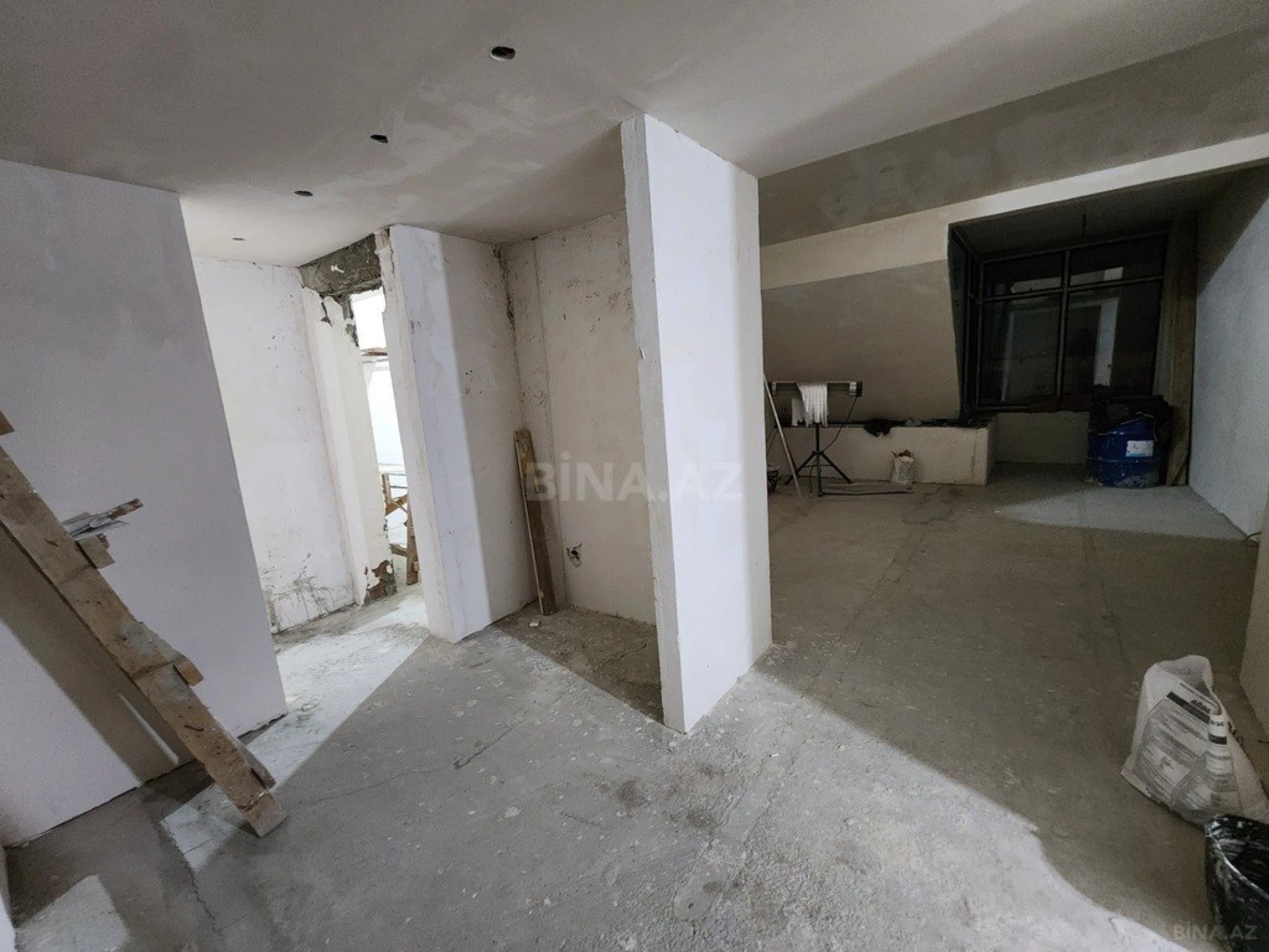 Satılır 2 otaqlı mənzil 75 m²