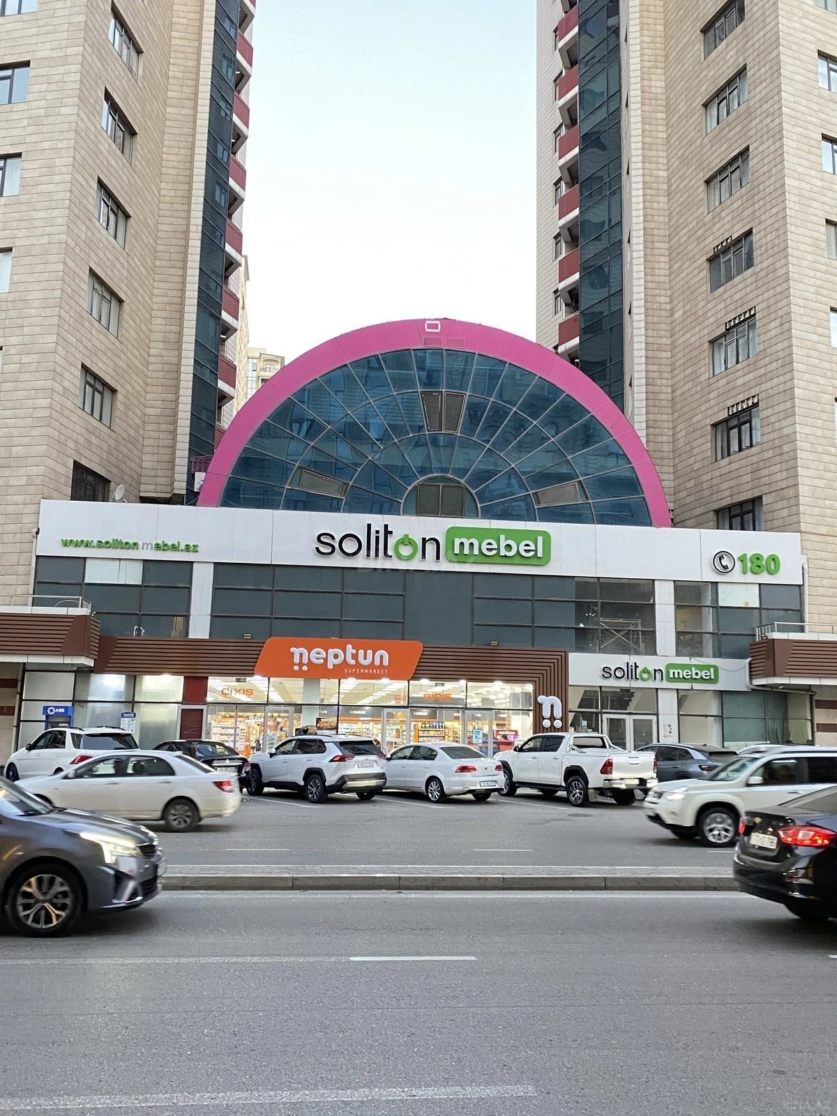 Kirayə verilir 2 otaqlı mənzil 100 m²