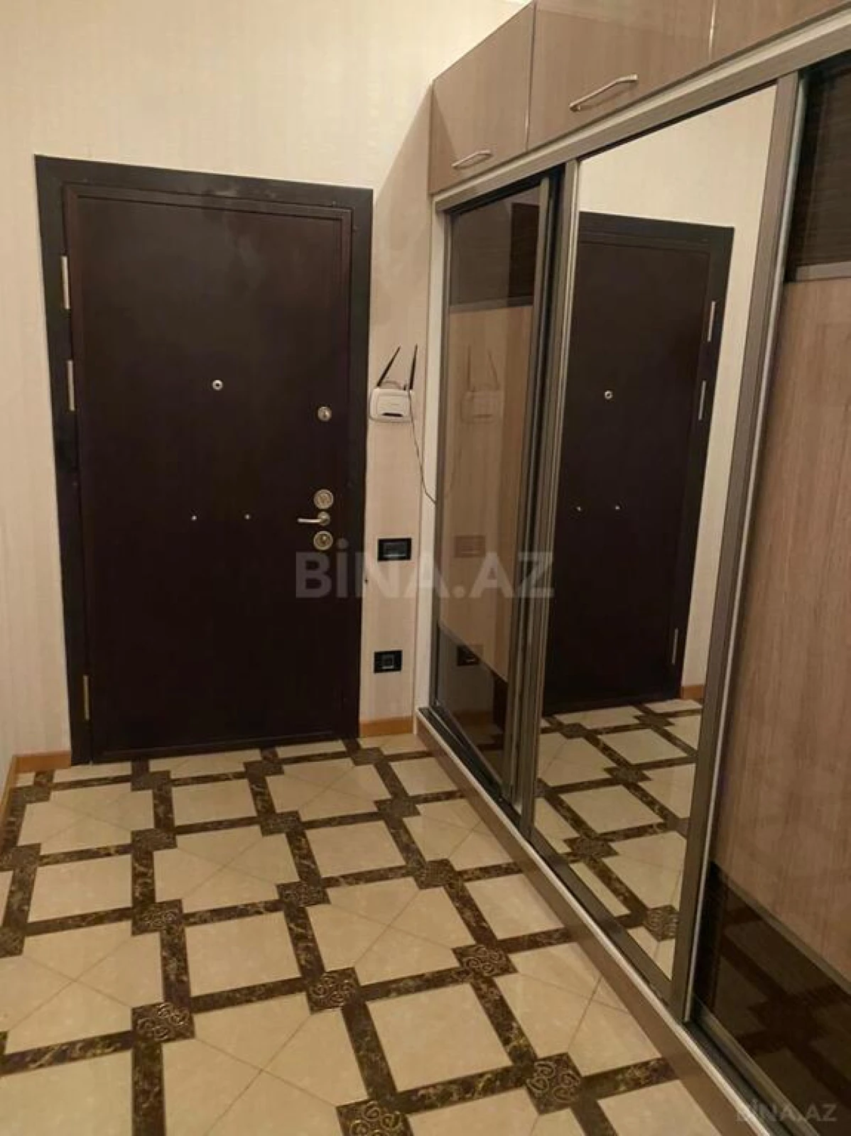 Kirayə verilir 2 otaqlı mənzil 100 m²