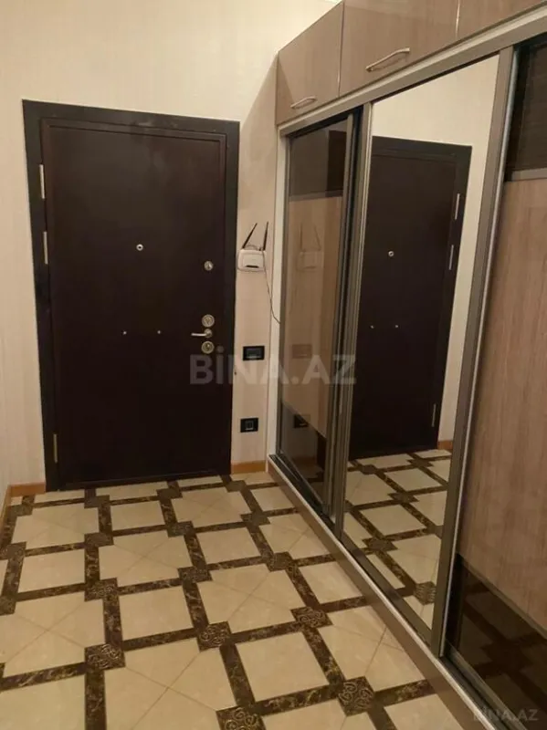 Kirayə verilir 2 otaqlı mənzil 100 m²