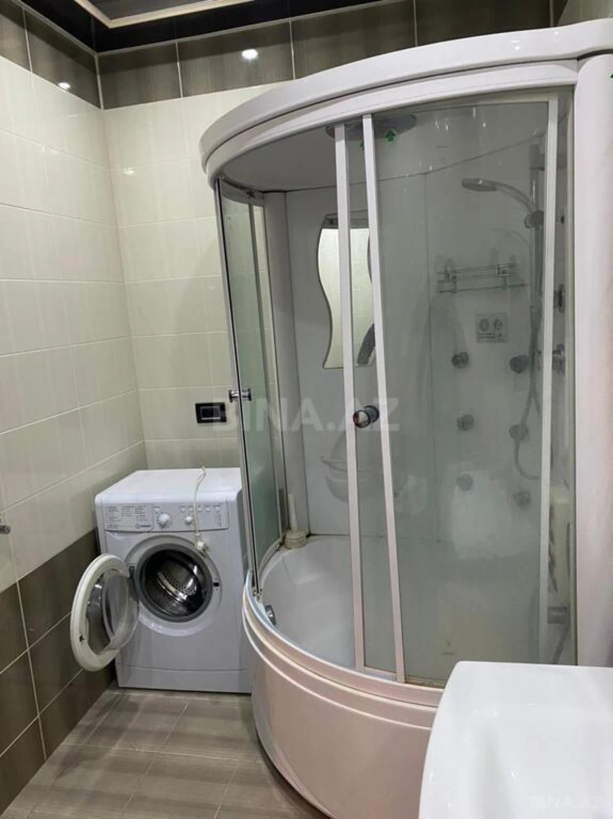 Kirayə verilir 2 otaqlı mənzil 100 m²