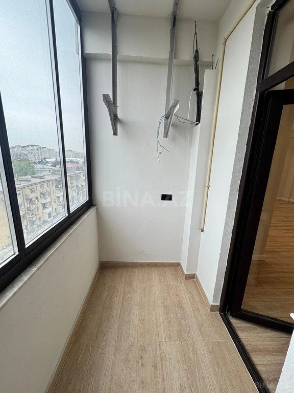 Satılır 3 otaqlı mənzil 120 m²