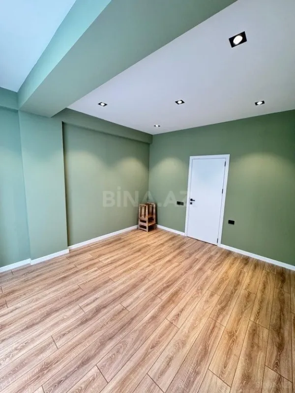 Satılır 3 otaqlı mənzil 120 m²