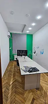 Kirayə verilir 6 otaqlı ofis 150 m²