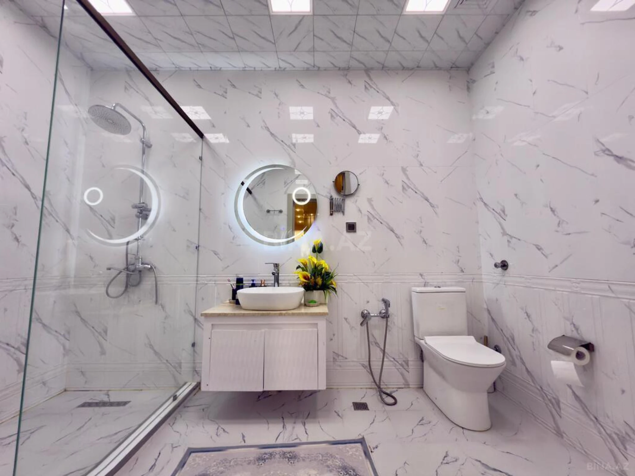 Satılır 4 otaqlı mənzil 245 m²