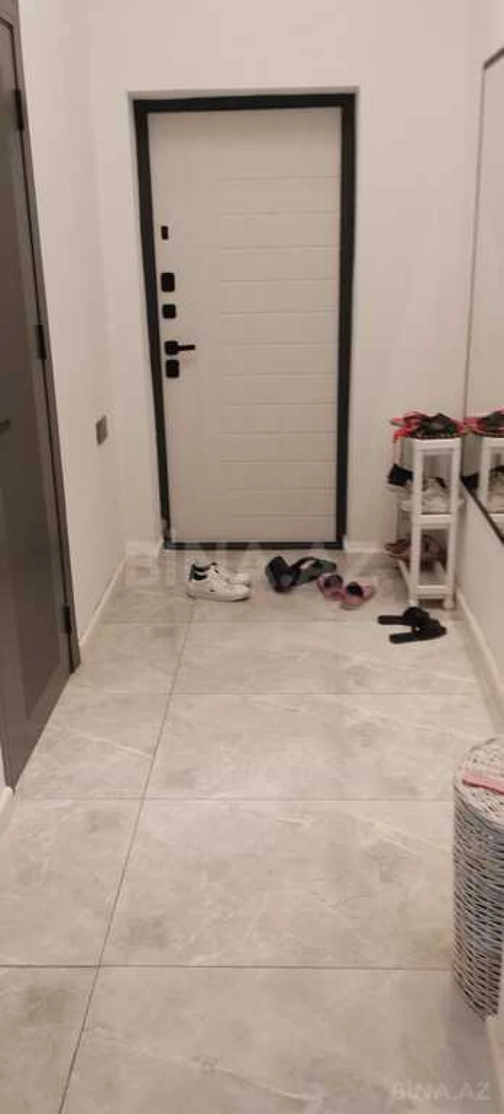 Satılır 3 otaqlı mənzil 99.9 m²