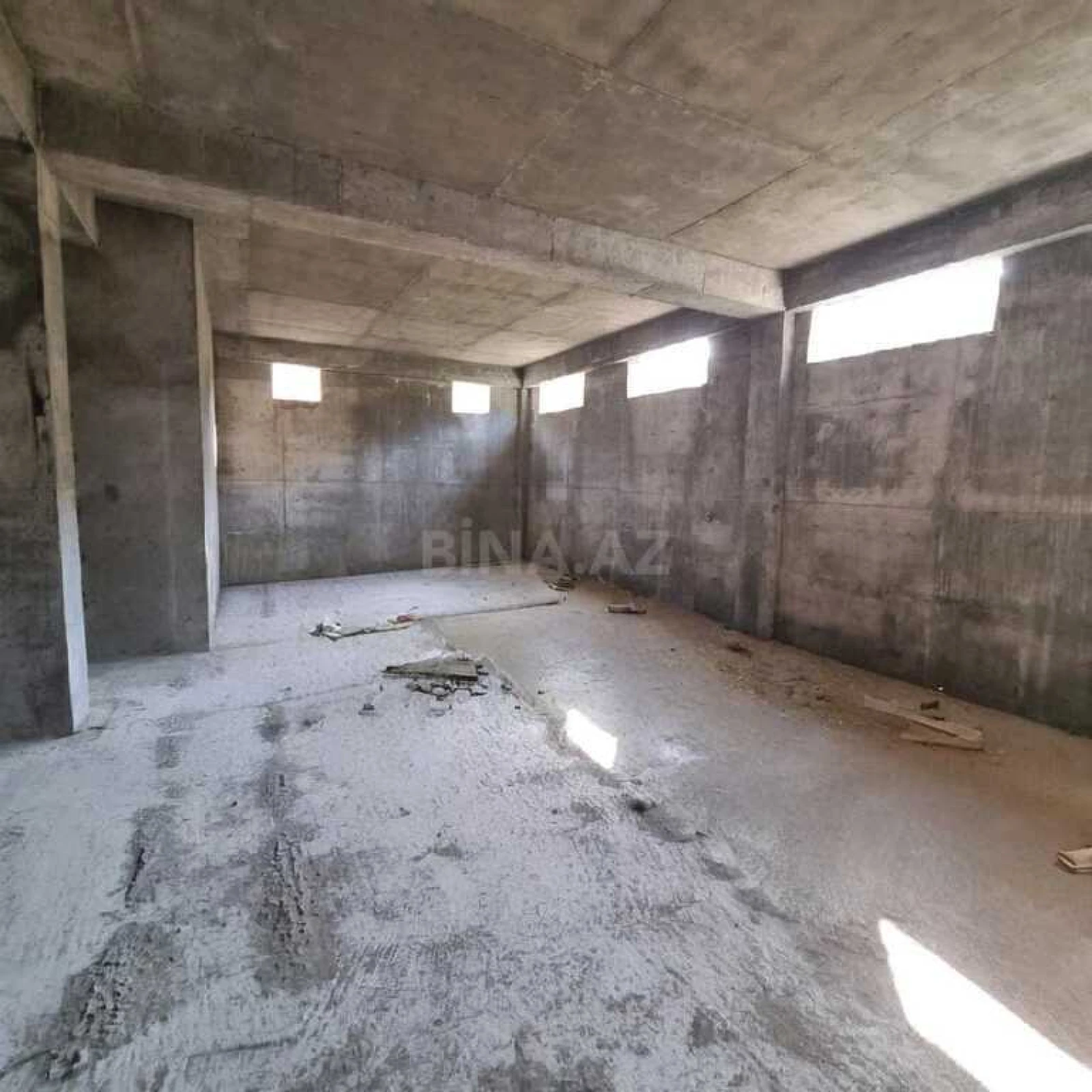 Satılır 7 otaqlı həyət evi 750 m²