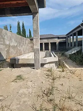 Satılır 7 otaqlı həyət evi 750 m²