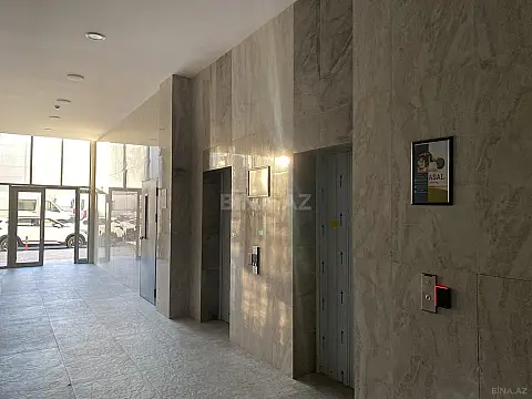 Satılır 4 otaqlı mənzil 179 m²