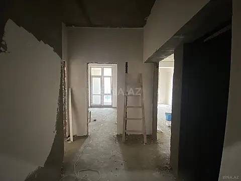 Satılır 4 otaqlı mənzil 179 m²