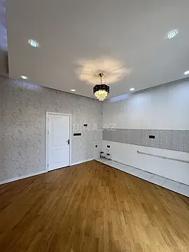Satılır 3 otaqlı mənzil 135 m²