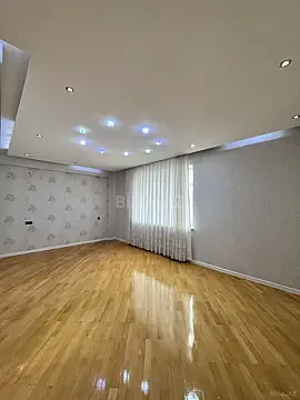 Satılır 3 otaqlı mənzil 135 m²