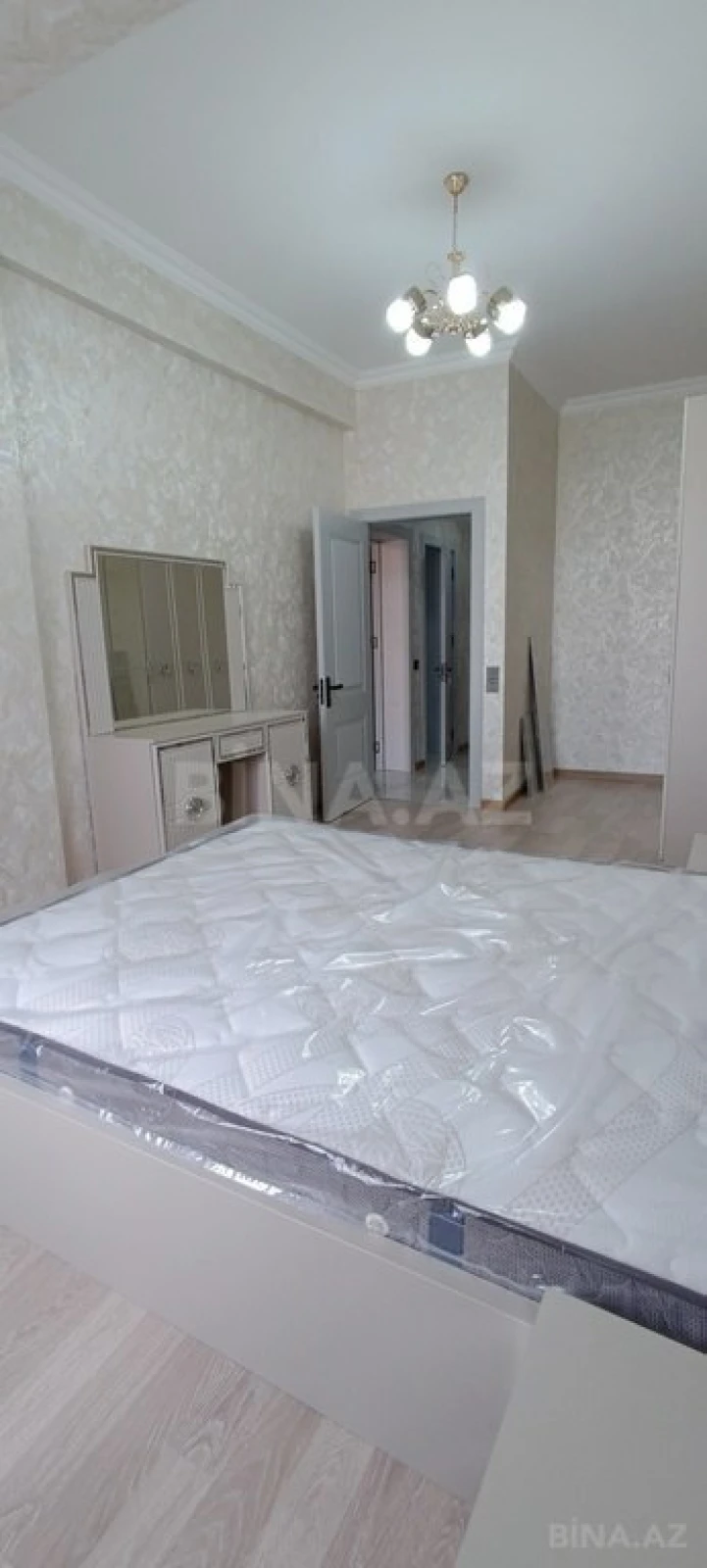 Kirayə verilir 2 otaqlı mənzil 60 m²