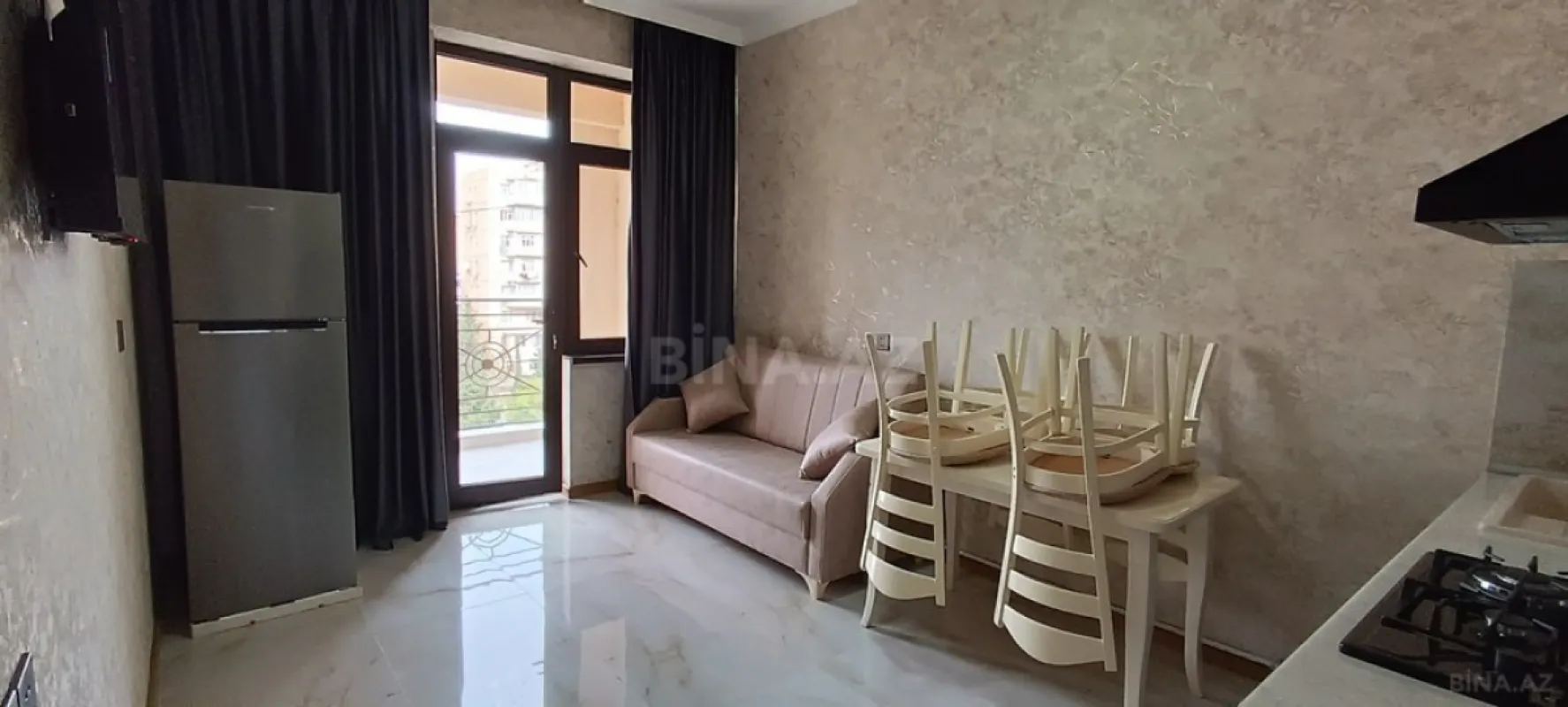 Kirayə verilir 2 otaqlı mənzil 60 m²