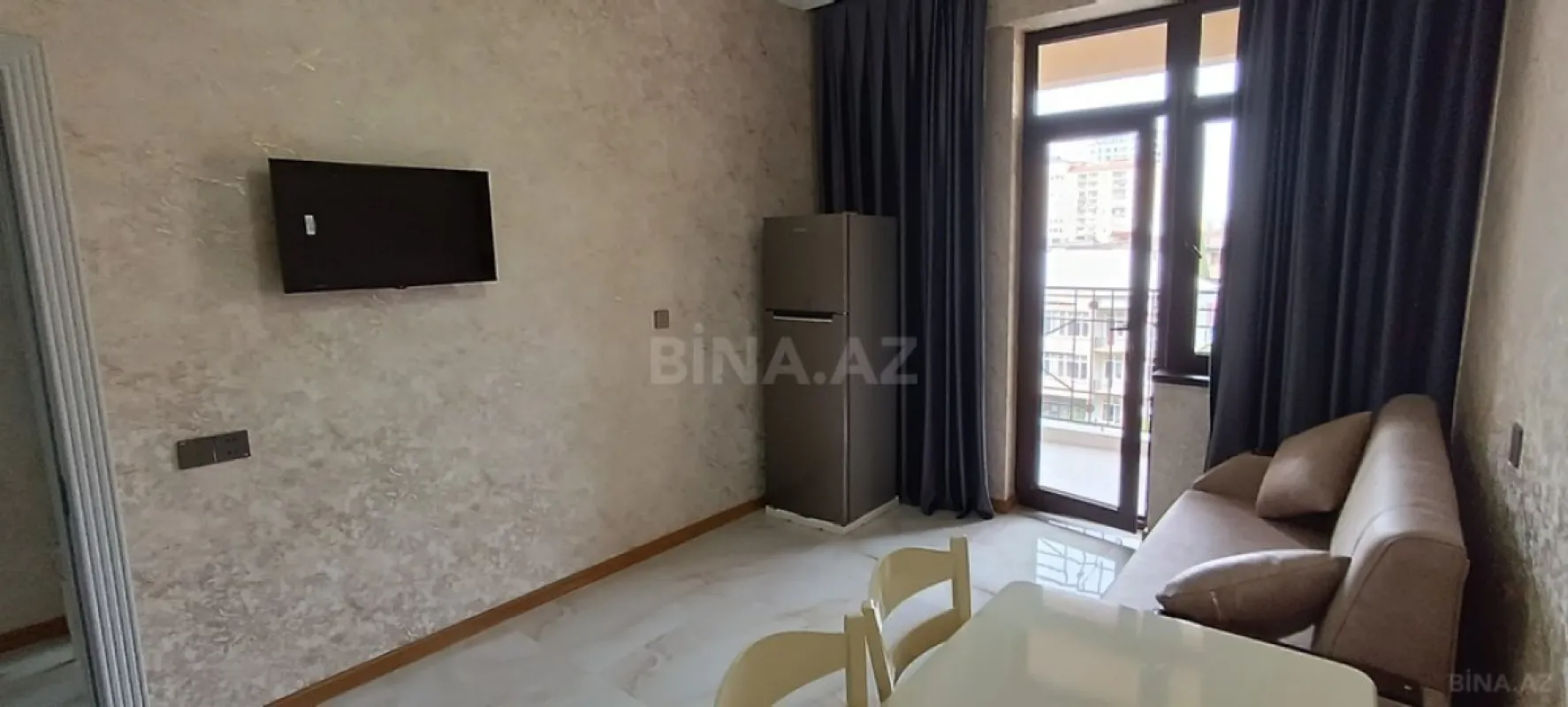 Kirayə verilir 2 otaqlı mənzil 60 m²