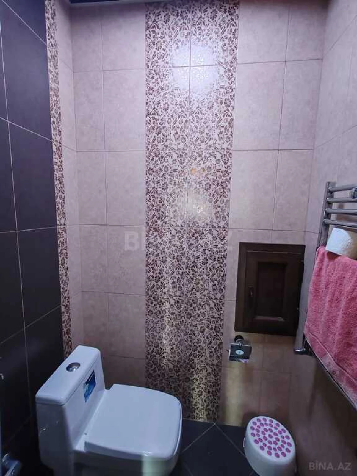 Satılır 3 otaqlı mənzil 137 m²