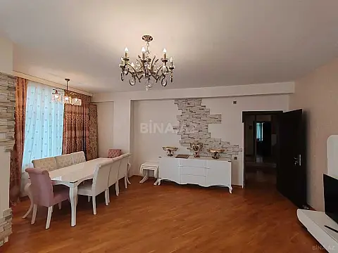Satılır 3 otaqlı mənzil 137 m²
