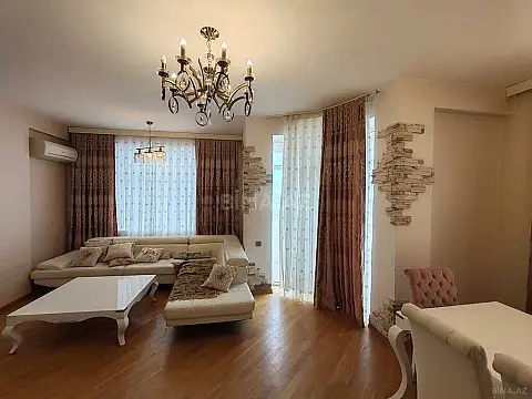 Satılır 3 otaqlı mənzil 137 m²