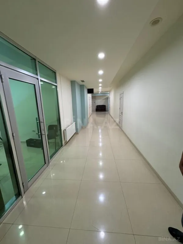 Kirayə verilir 20 otaqlı ofis 1000 m²