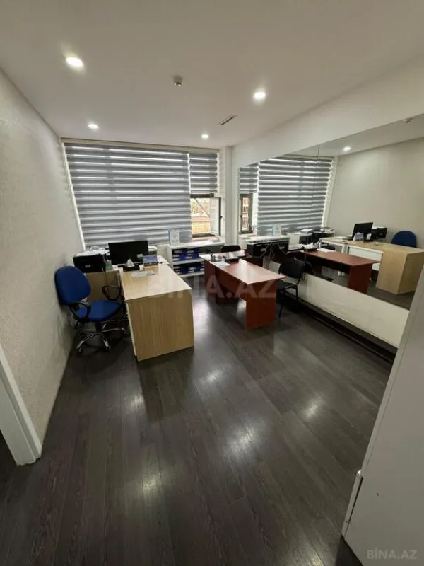 Kirayə verilir 20 otaqlı ofis 1000 m²