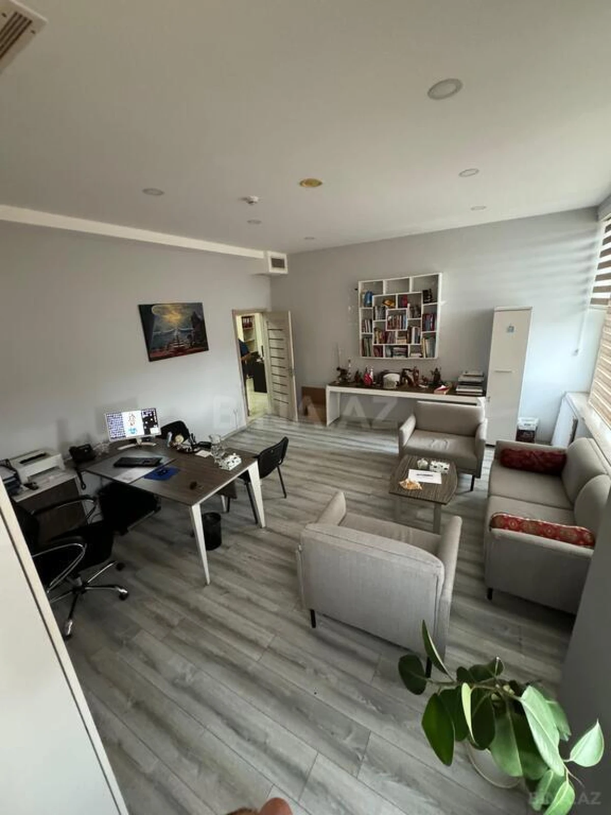 Kirayə verilir 20 otaqlı ofis 1000 m²