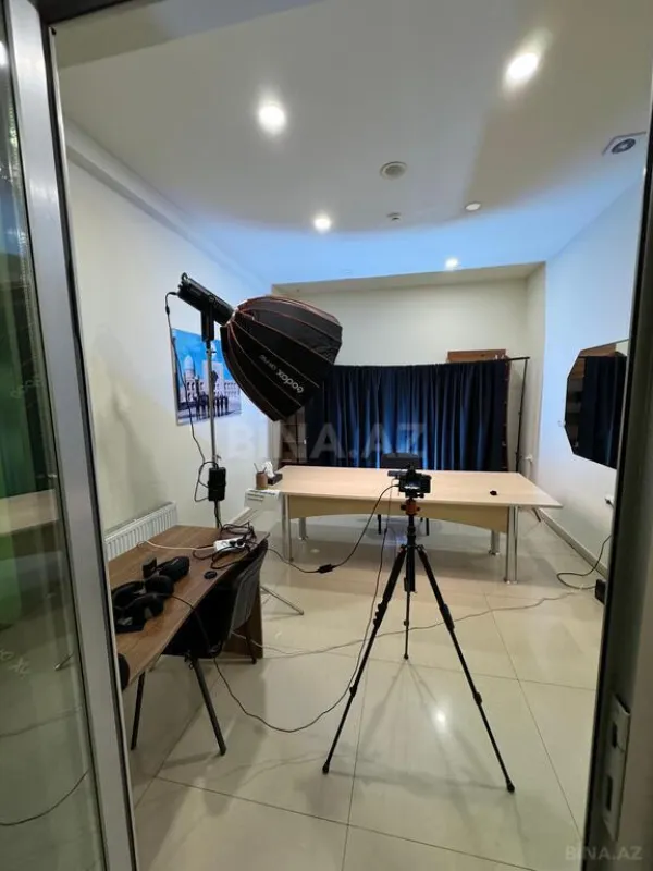 Kirayə verilir 20 otaqlı ofis 1000 m²